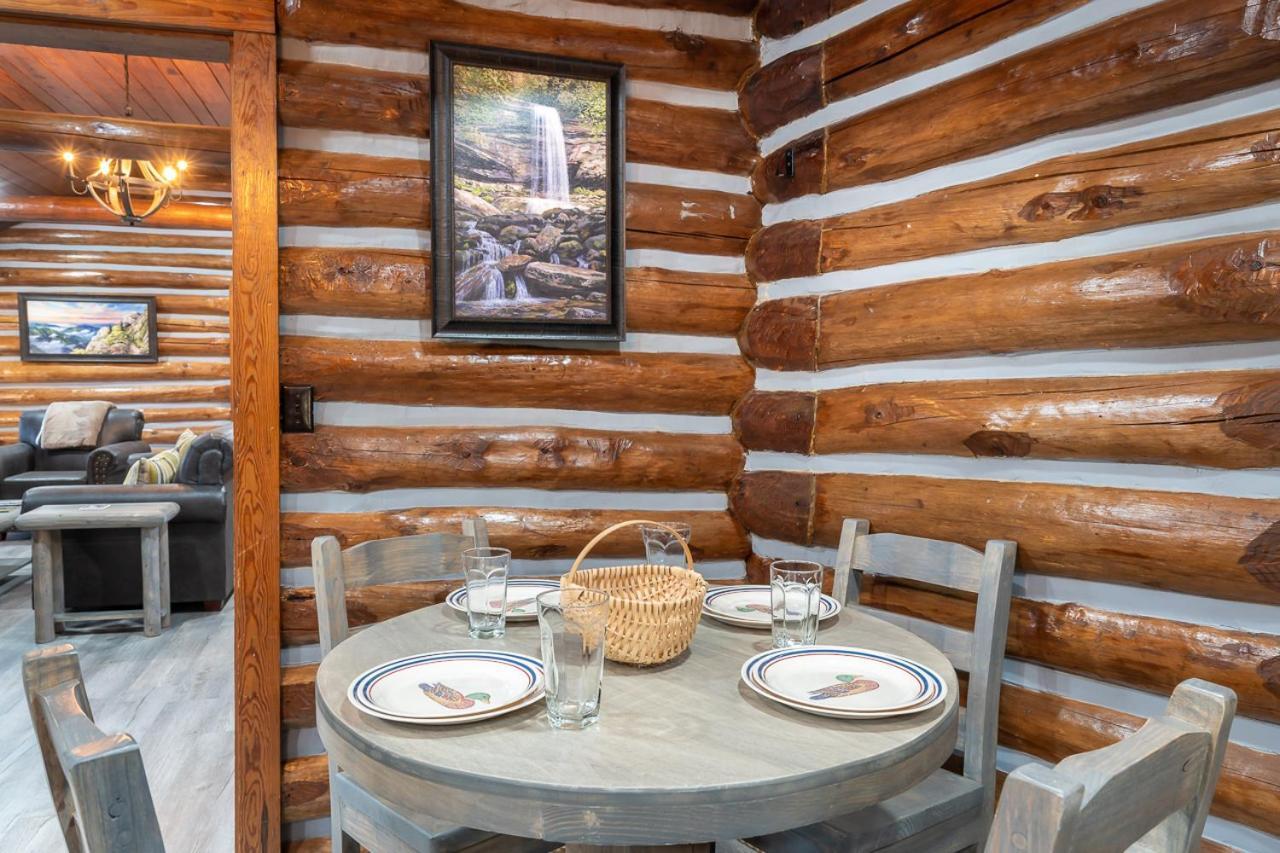 Buckhorn Hideaway By Stony Brook Cabins แกตลิงเบิร์ก ภายนอก รูปภาพ