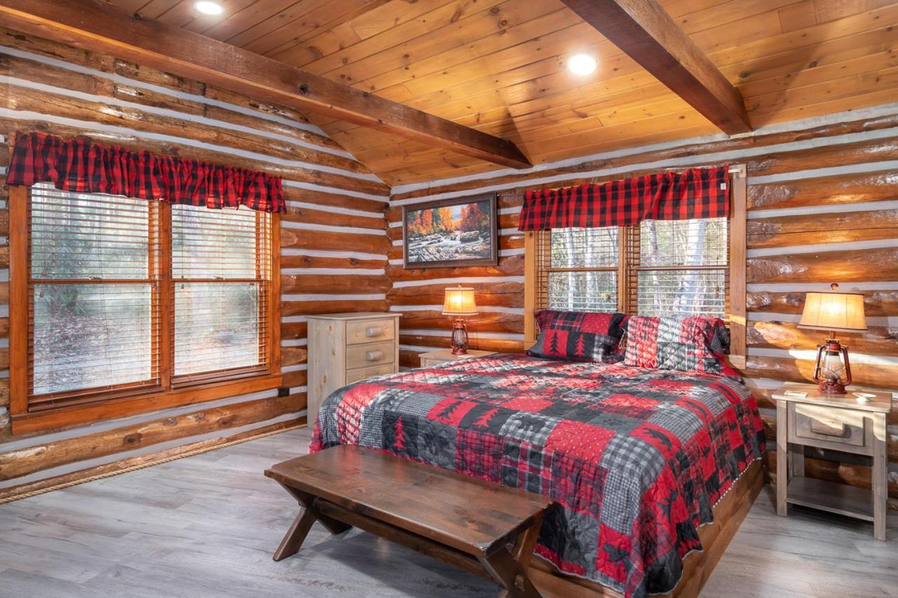 Buckhorn Hideaway By Stony Brook Cabins แกตลิงเบิร์ก ภายนอก รูปภาพ