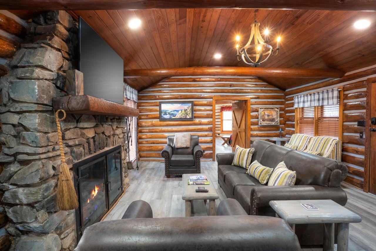 Buckhorn Hideaway By Stony Brook Cabins แกตลิงเบิร์ก ภายนอก รูปภาพ